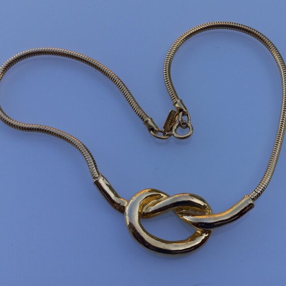 "KENNETH LANE" Black and Gold Choker Collar Necklace Enameled Infinity Knot - Picture 16 of 16
